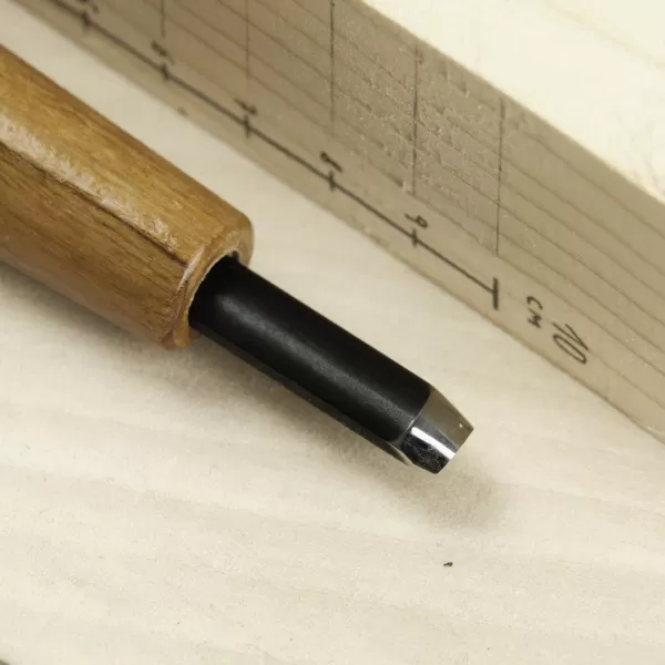 Japonské řezbářské mini-dláto MIKISYO Power Grip s U čepelí - 7,5 mm