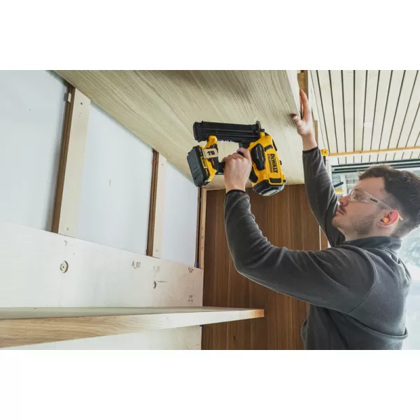 Aku dokončovací hřebíkovačka DeWALT DCN210SNT, TSTAK solo