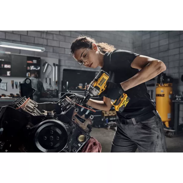 Aku rázový utahovák Dewalt DCF892P2T 18V 1/2" s pojistnou kuličkou,v kufru