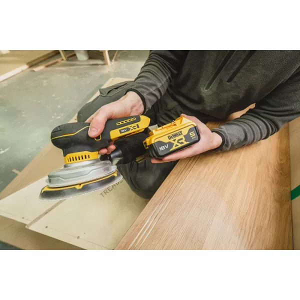 Aku excentrická bruska DeWALT DCW230P2, 150 mm,2x5,0Ah, TSTAK