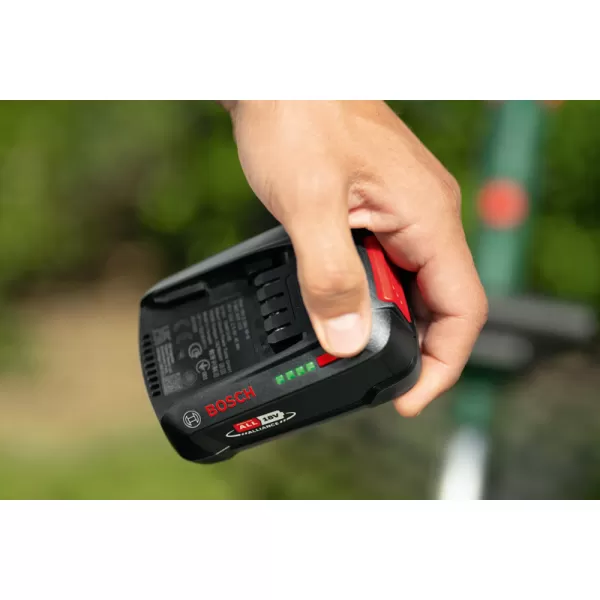 Aku strunová sekačka Bosch UniversalGrassCut 18V-26-500, bez akumulátoru