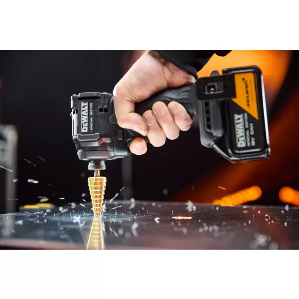 Kombo sada DeWALT DCK2224MP2T McLaren DCF86M + DCF99M 2 x 5 ah
