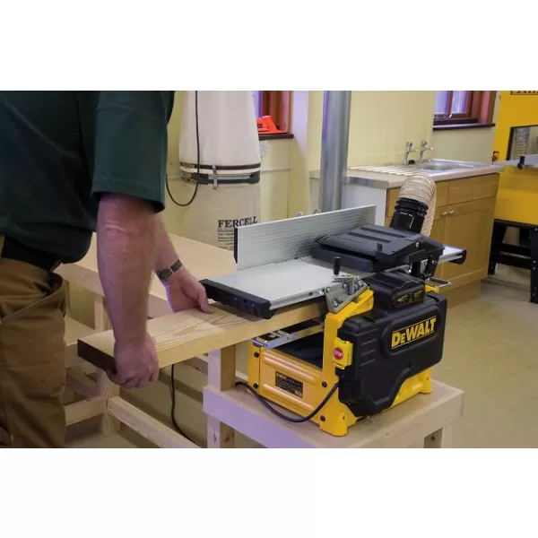 Hoblovka DeWALT D27300, 2 100 W 260mm