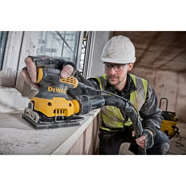 Vibrační bruska DeWALT DWE6411, 108 x 115 mm 230 W