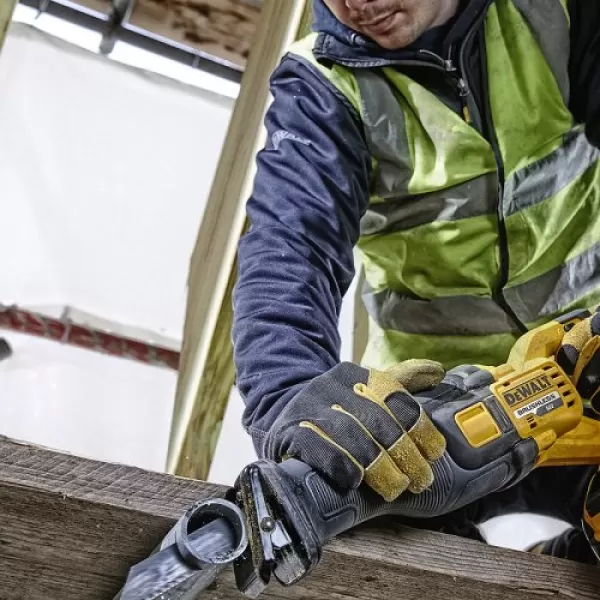 Aku pila ocaska Dewalt DCS389N 54V solo