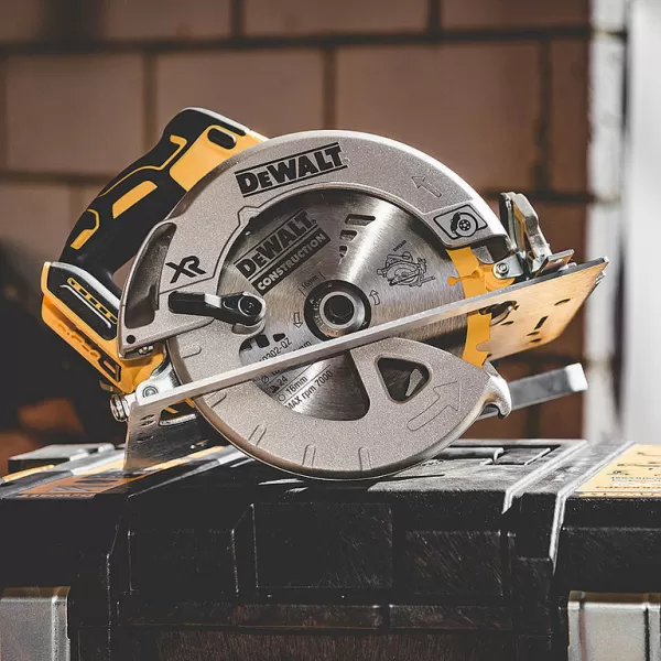 Aku okružní pila Dewalt DCS570N-XJ, 18V, solo
