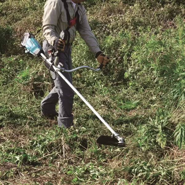 Aku křovinořez Makita UR016GZ, Li-ion XGT 40V - solo