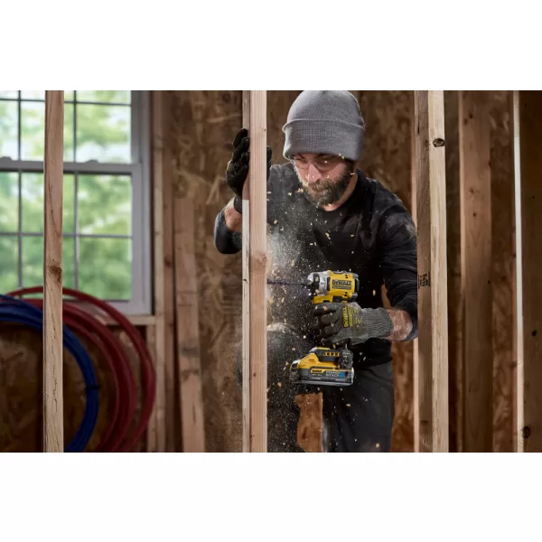 Aku rázový utahovák DeWalt DCF860E2T POWERSTACK, 18V, 2x1,7Ah, kufr