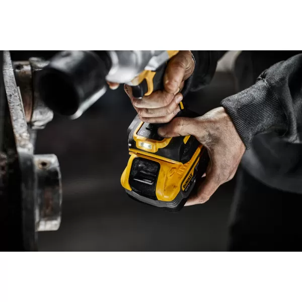 Aku rázový utahovák DeWalt DCF961N 18V 1/2" solo v kartonové krabici
