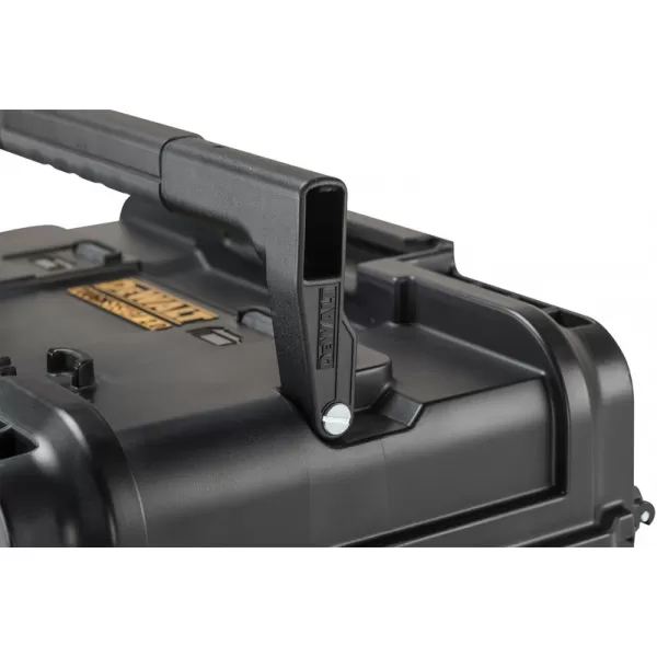 Nabíječka akumulátorů v kufru DeWalt TOUGHSYSTEM DWST83471