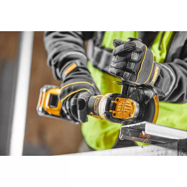 Aku úhlová bruska Dewalt DCG409VSNT, bez aku, s regulací