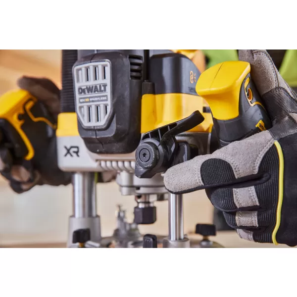 Aku horní frézka DeWalt DCW620NT, 18V, TSTAK