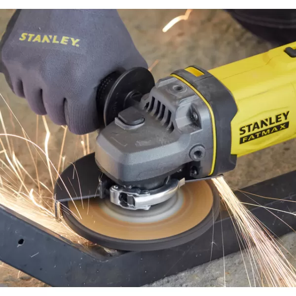 Aku úhlová bruska Stanley FATMAX® SFMCG400M2K, V20, 2 x 4.0 Ah 18 V