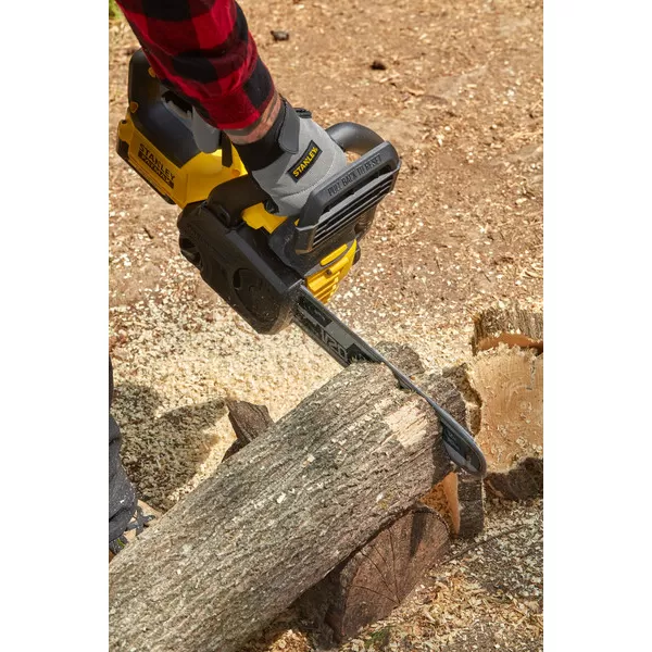 Aku řetězová pila Stanley FATMAX® SFMCCS630B, V20, 30 cm bez baterie a nabíječky 18 V